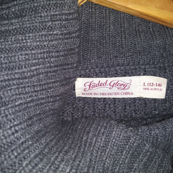💞  Gray long cowl neck sweater. Size Lg. - Picture 3 of 3